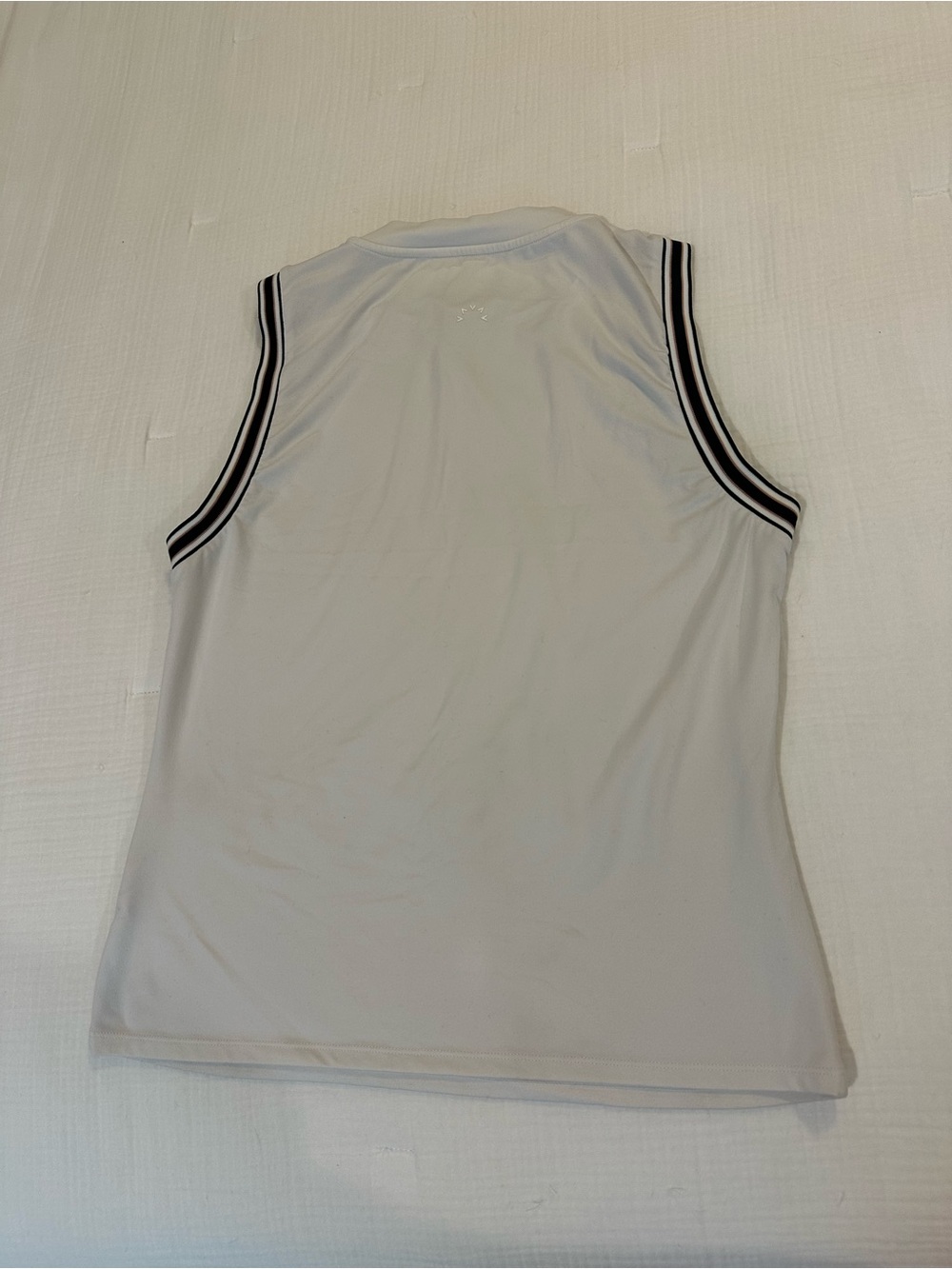 Varley Women’s Sleeveless White Athletic Tank with Stripe Trim - Picture 4 of 5